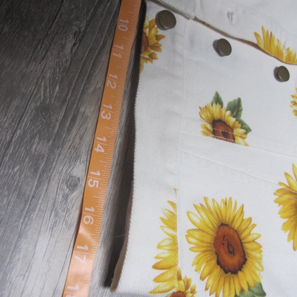 NWT Forever 21 White Jean Jacket with Yellow Sunflowers - Picture 8 of 8